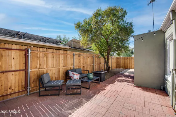 $2,500 | 1301 West Glenrosa Avenue, Phoenix, AZ 85013