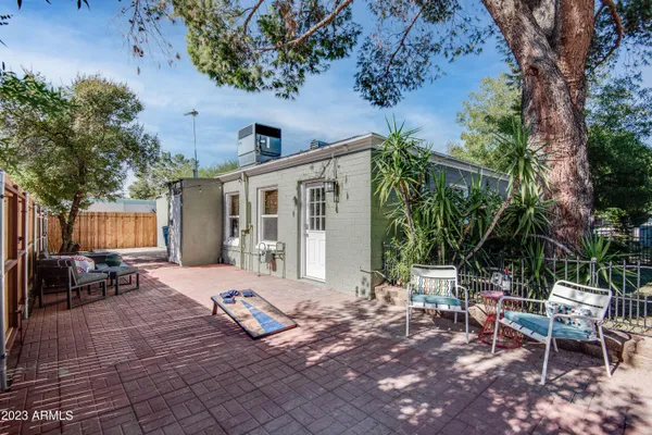 $2,500 | 1301 West Glenrosa Avenue, Phoenix, AZ 85013
