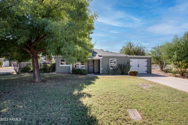 $2,500 | 1301 West Glenrosa Avenue, Phoenix, AZ 85013