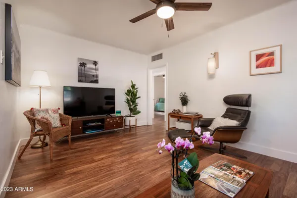 $2,500 | 1301 West Glenrosa Avenue, Phoenix, AZ 85013