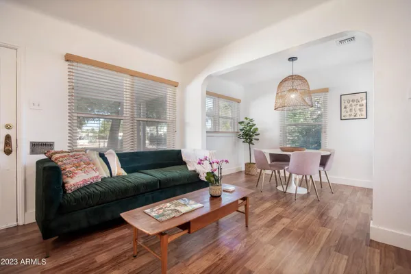 $2,500 | 1301 West Glenrosa Avenue, Phoenix, AZ 85013