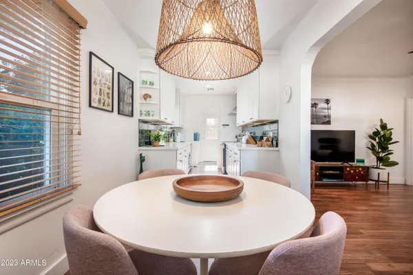 $2,500 | 1301 West Glenrosa Avenue, Phoenix, AZ 85013