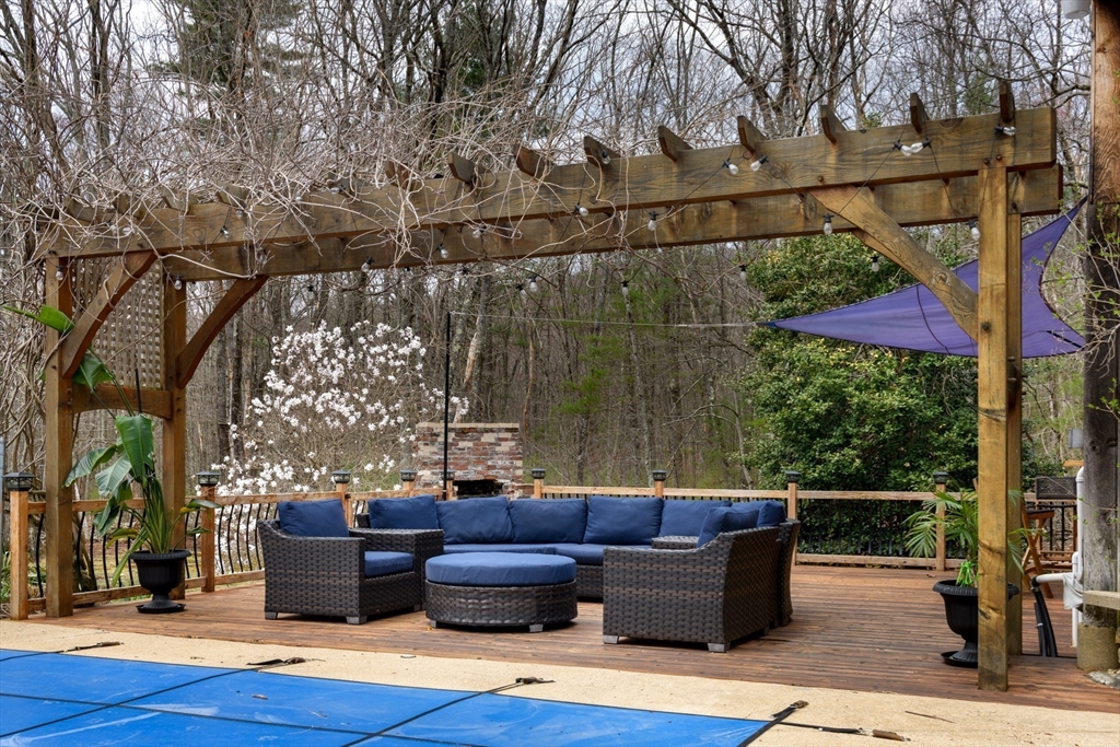 2700 Greenwich Road Hardwick, MA 01082 - Photo 13 of 42