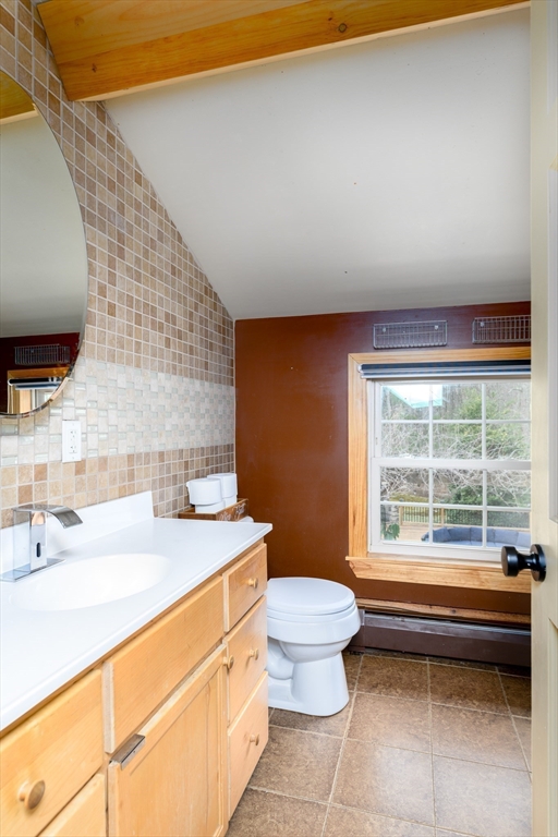 2700 Greenwich Road Hardwick, MA 01082 - Photo 20 of 42