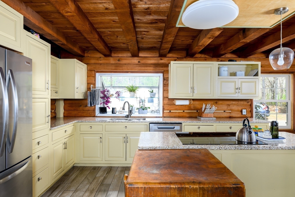 2700 Greenwich Road Hardwick, MA 01082 - Photo 27 of 42