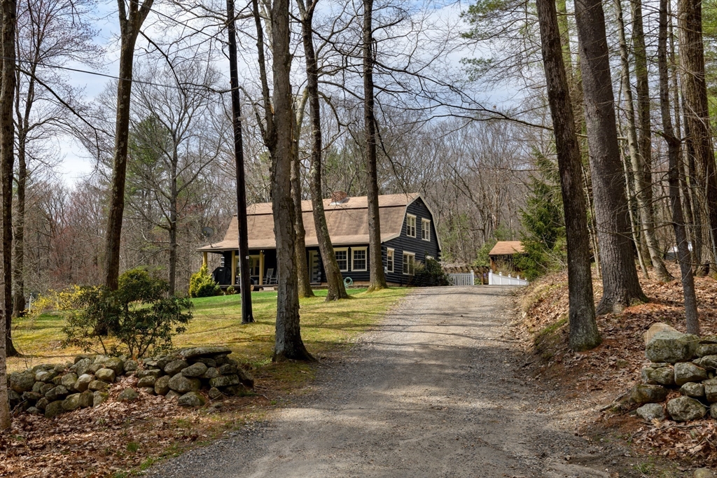 2700 Greenwich Road Hardwick, MA 01082 - Photo 3 of 42