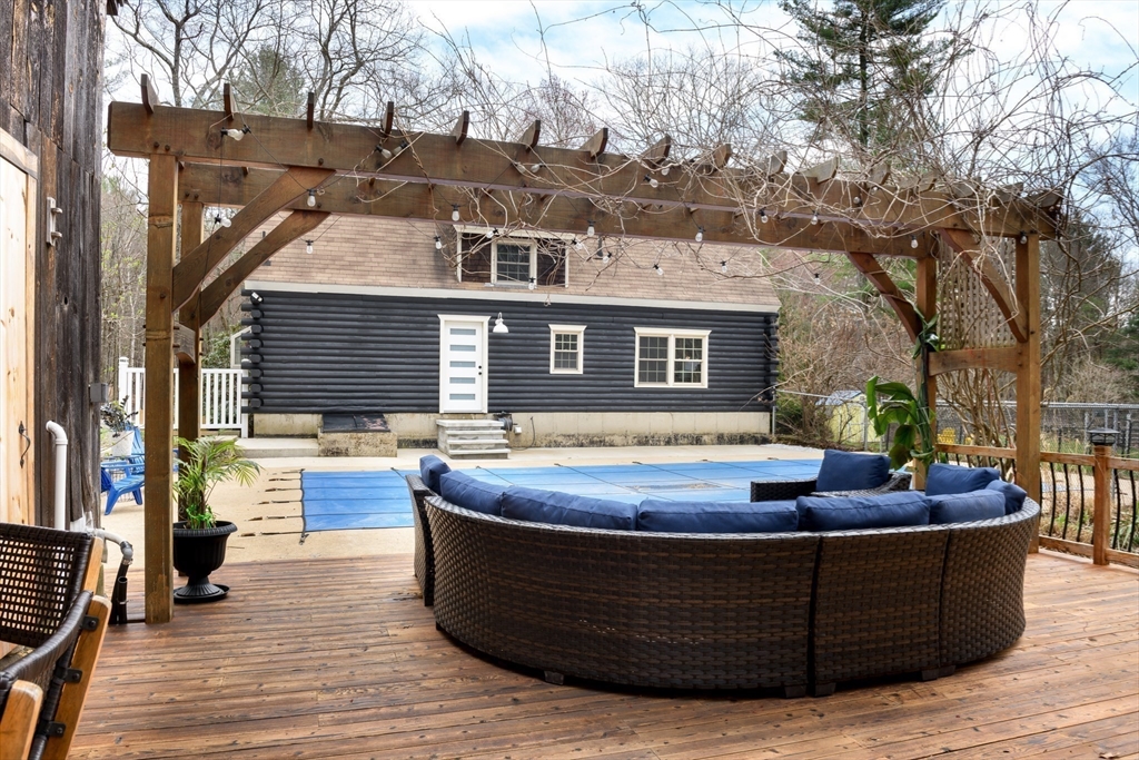 2700 Greenwich Road Hardwick, MA 01082 - Photo 10 of 42