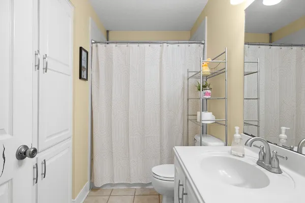 $299,000 | 1326 Kathy Avenue, Sealy, TX 77474