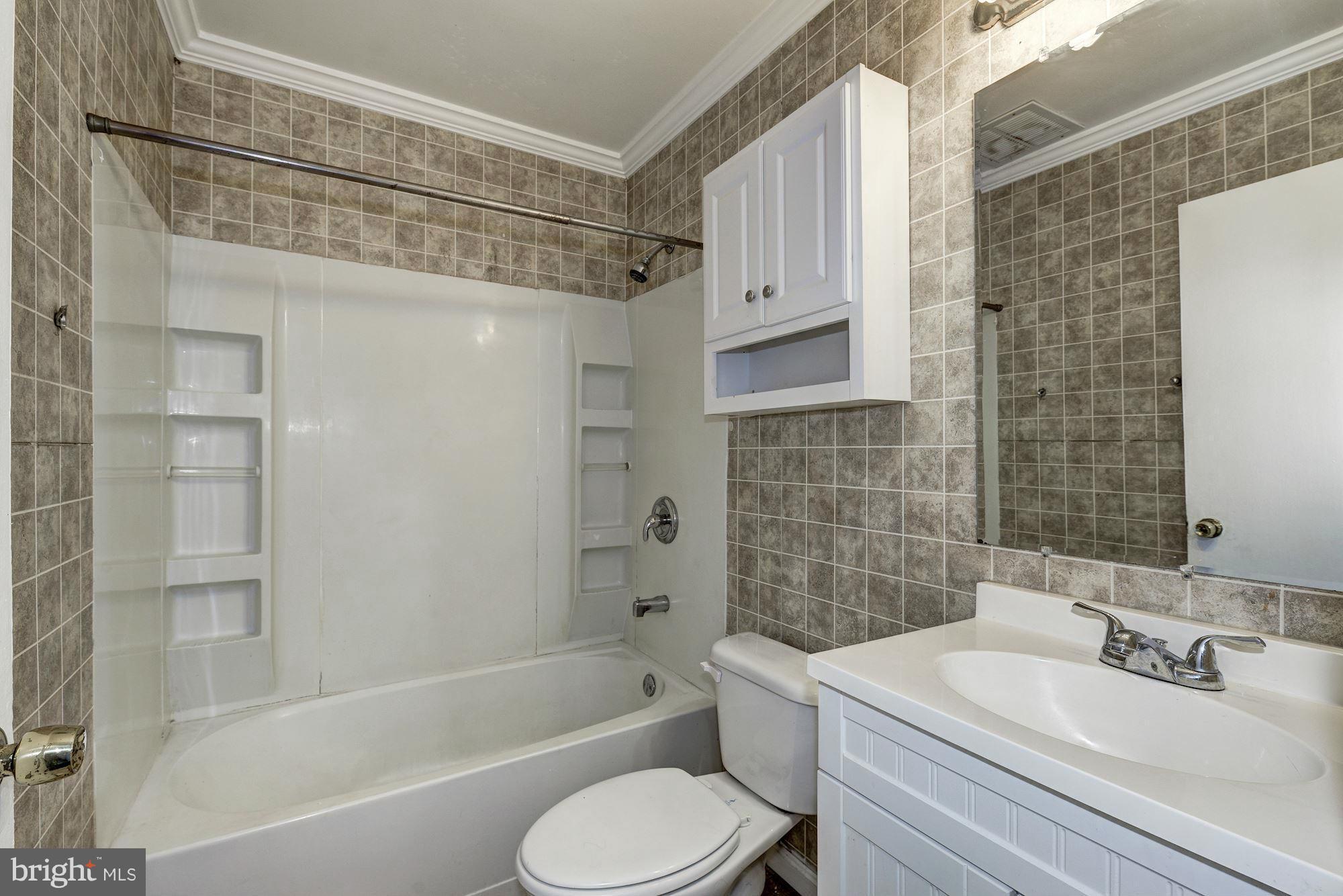 8001 Russell Road Alexandria, VA 22309 - Photo 5 of 24 Interior (General)