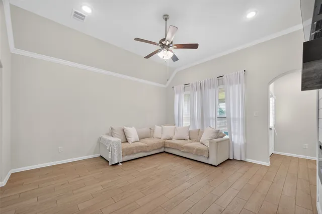 $2,360 | 6331 Feverfew Trail, Crosby, TX 77532