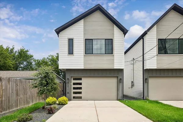 $2,699 | 4211 Nichols Street, Unit A, Houston, TX 77020