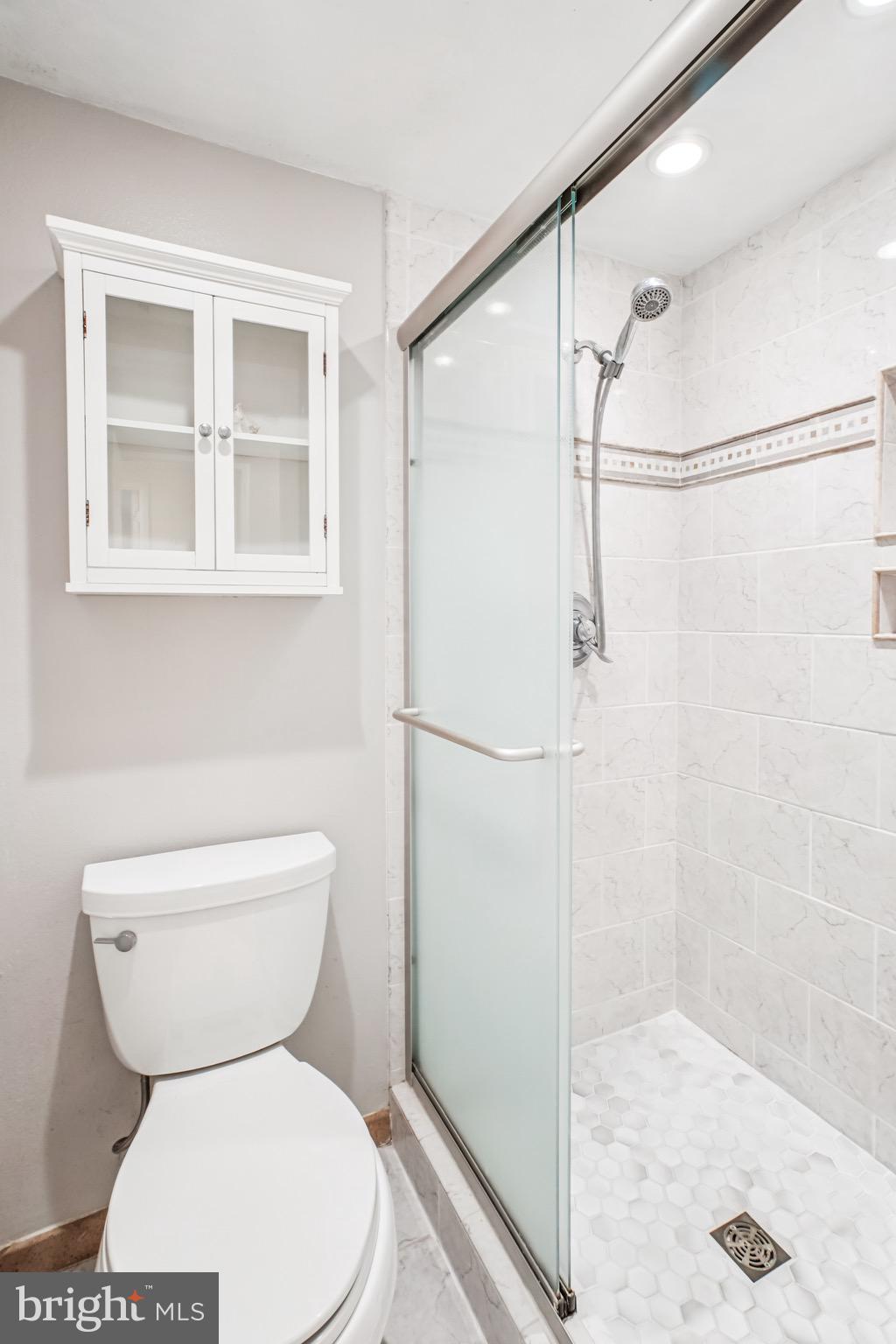 6101 Edsall Road, Unit 402 Alexandria, VA 22304 - Photo 29 of 40 Gallery Image 29