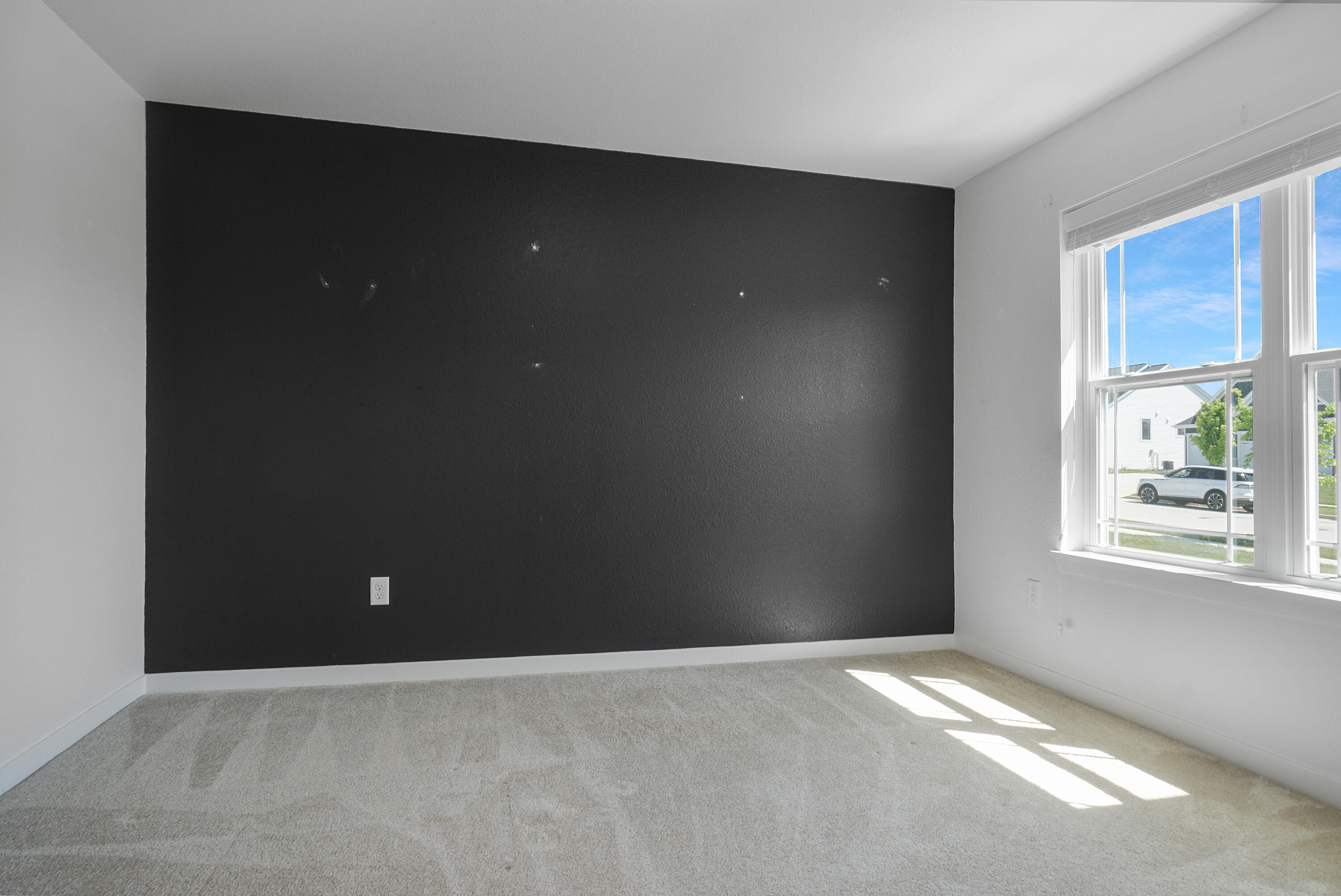 625 Mary Way Slinger, WI 53086 - Photo 4 of 34 Den