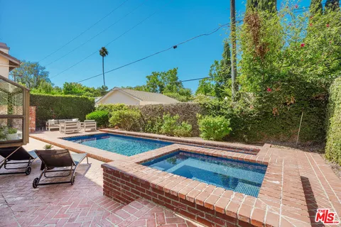 $1,625,000 | 13033 West Magnolia Boulevard, Sherman Oaks, CA 91423