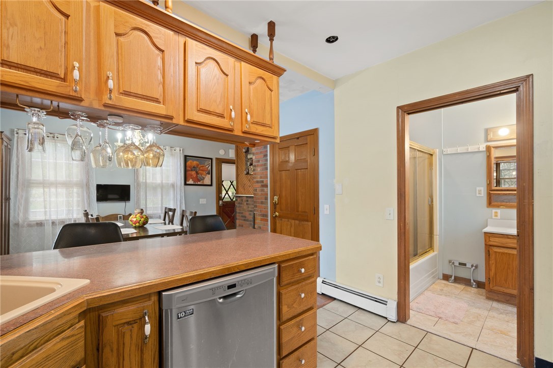 1497 Plainfield Pike Scituate, RI 02815 - Photo 11 of 44