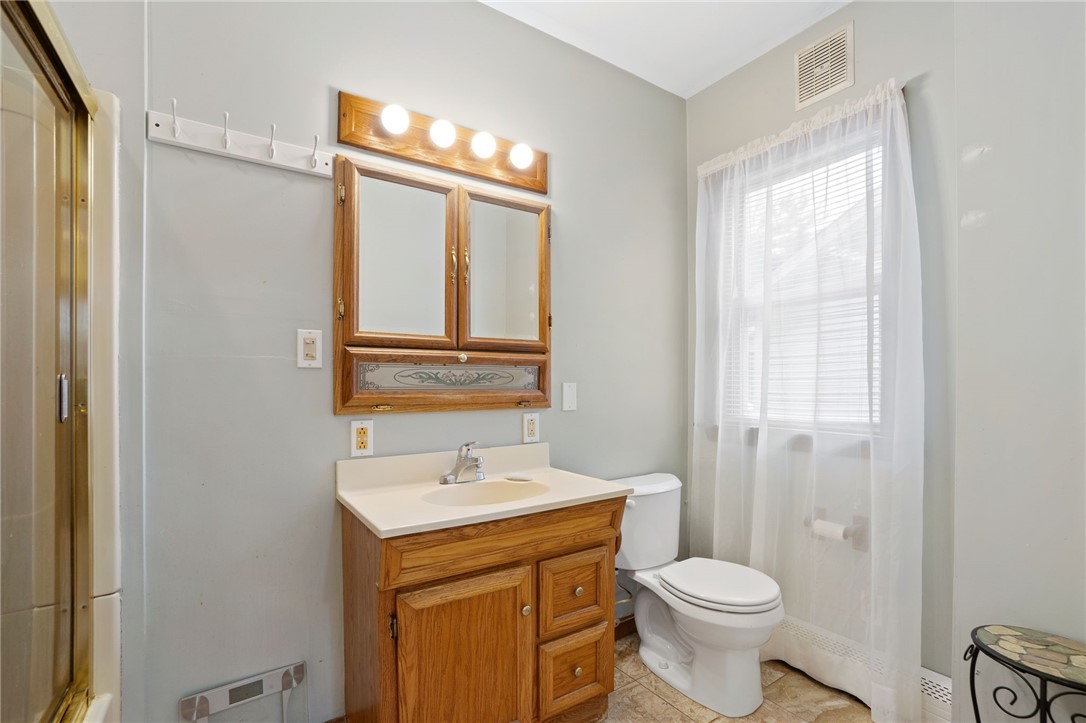 1497 Plainfield Pike Scituate, RI 02815 - Photo 12 of 44