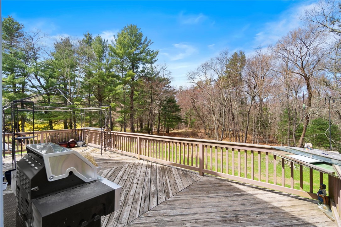 1497 Plainfield Pike Scituate, RI 02815 - Photo 20 of 44