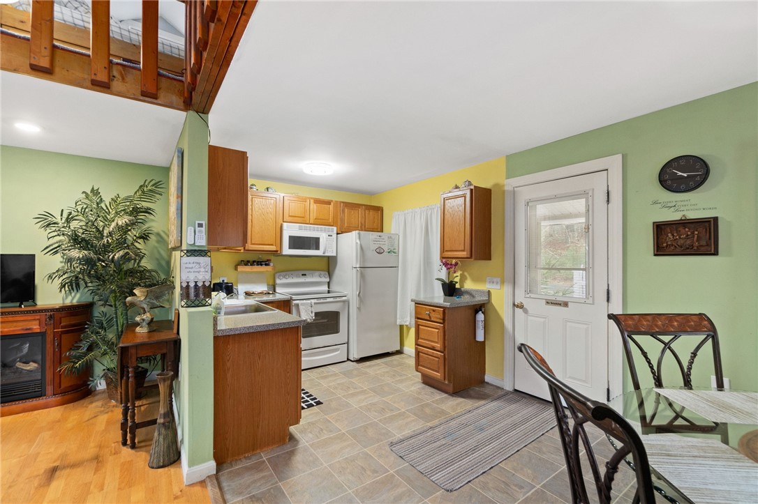 1497 Plainfield Pike Scituate, RI 02815 - Photo 25 of 44