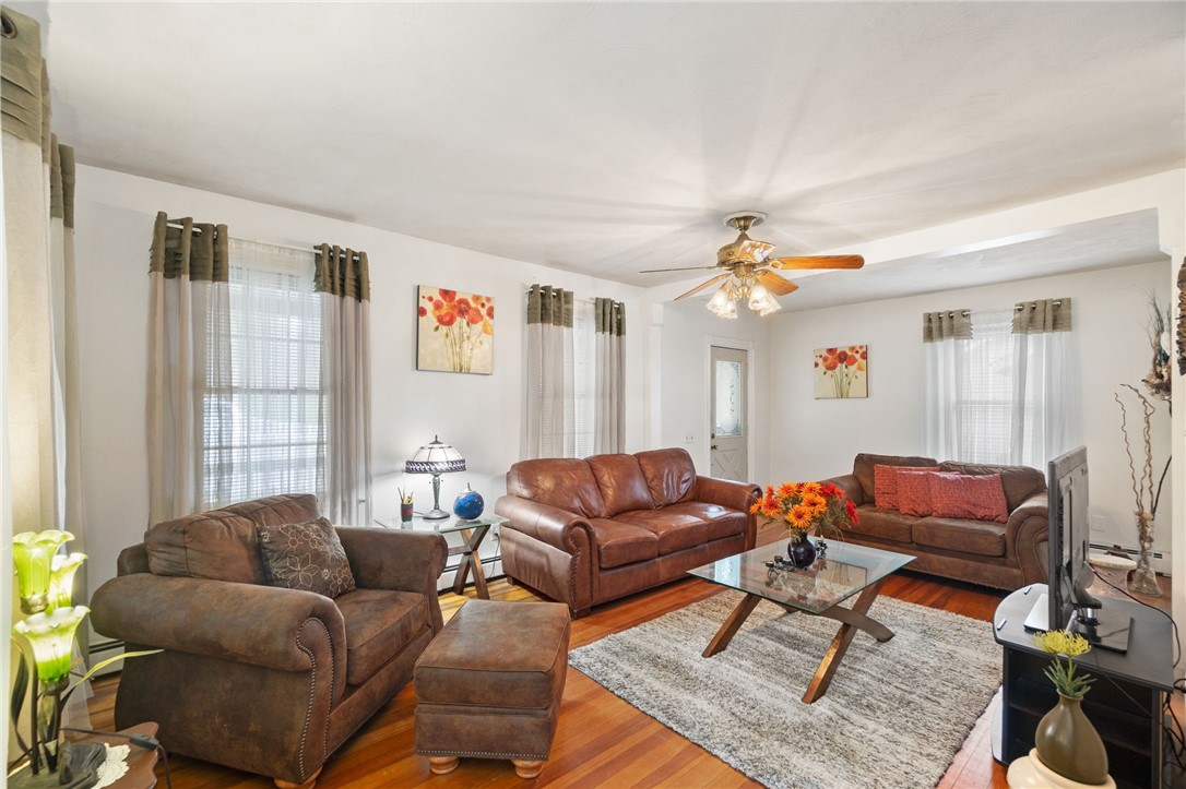 1497 Plainfield Pike Scituate, RI 02815 - Photo 4 of 44