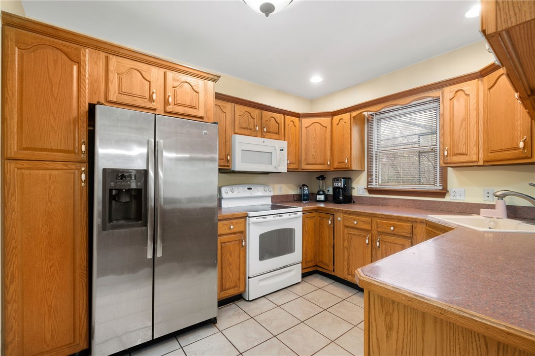 1497 Plainfield Pike Scituate, RI 02815 - Photo 9 of 44