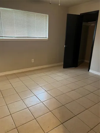 $1,975 | 10902 Jutland Road, Houston, TX 77048