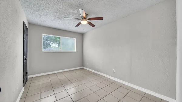 $1,975 | 10902 Jutland Road, Houston, TX 77048