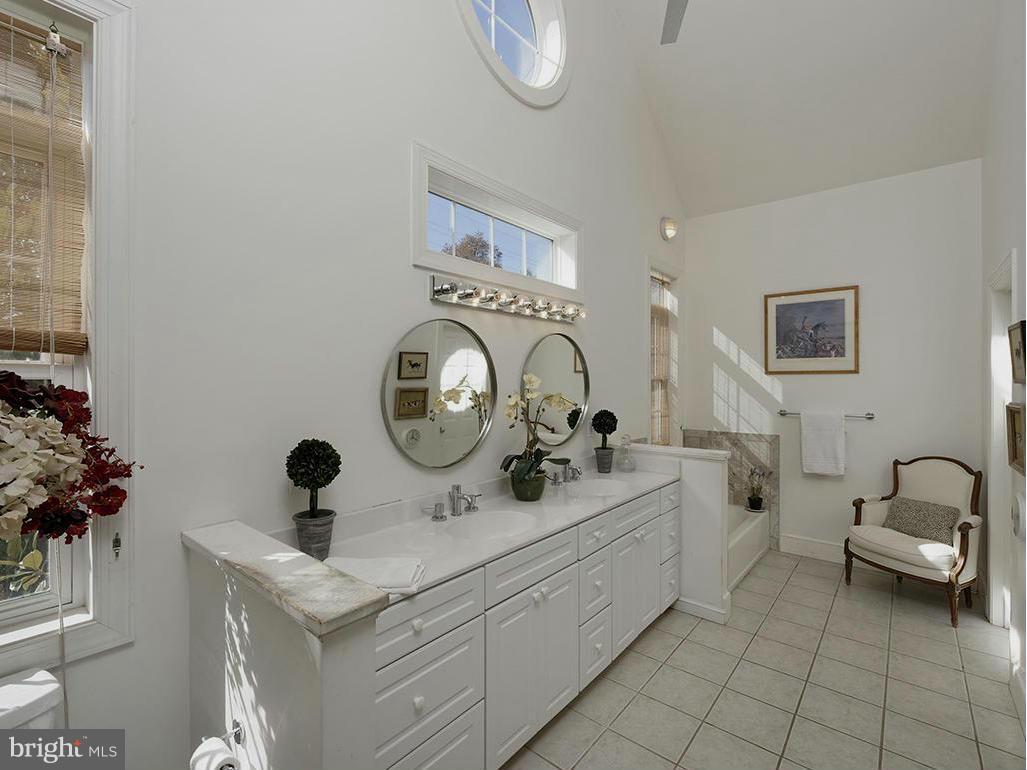 1176 Delaplane Grade Road Upperville, VA 20184 - Photo 14 of 30 Luxury Master Bath w/double vanities, tub & shower