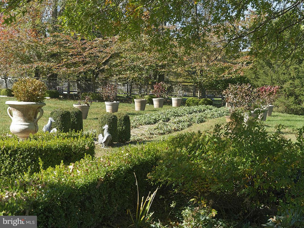 1176 Delaplane Grade Road Upperville, VA 20184 - Photo 5 of 30 Exterior (General)