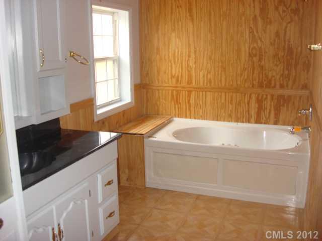 7017 Schronce Road Iron Station, NC 28080 - Photo 8 of 14 Gallery Image 8