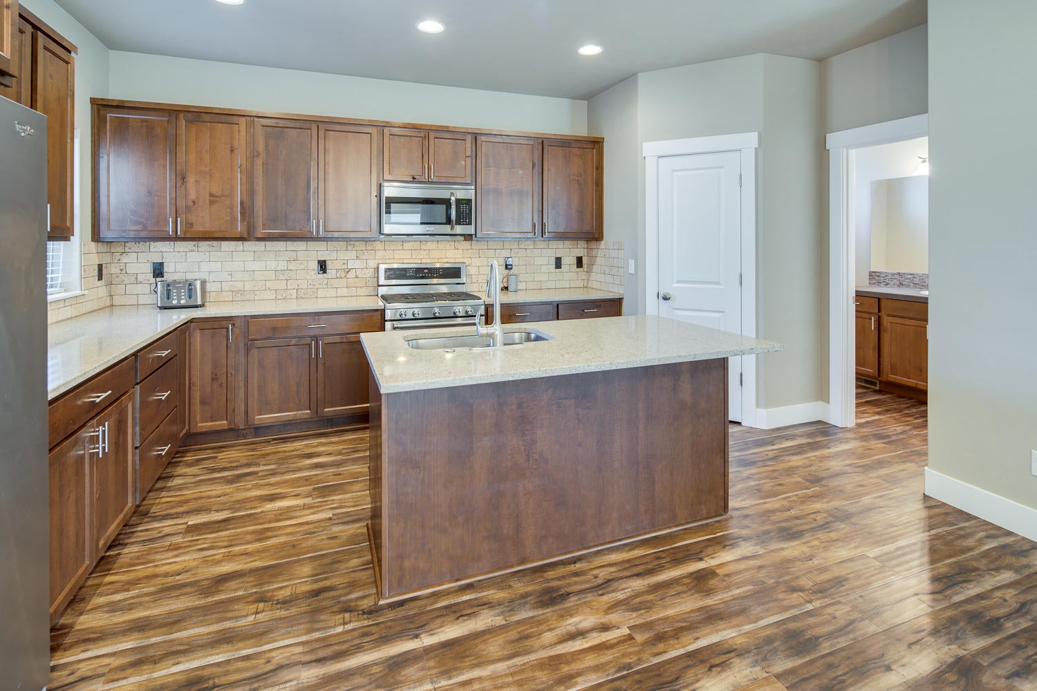 62731 Hawkview Road Bend, OR 97701 - Photo 4 of 25 62731-081