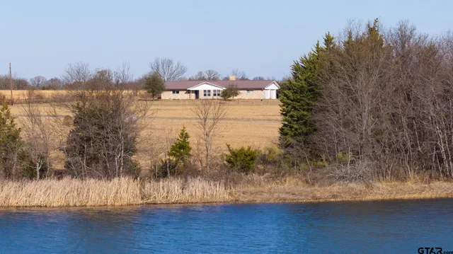 $1,641,600 | 779 County Road 33060, Sumner, TX 75486