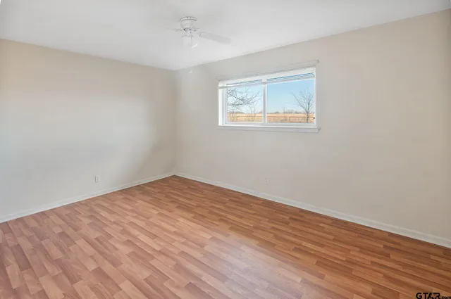 $1,641,600 | 779 County Road 33060, Sumner, TX 75486