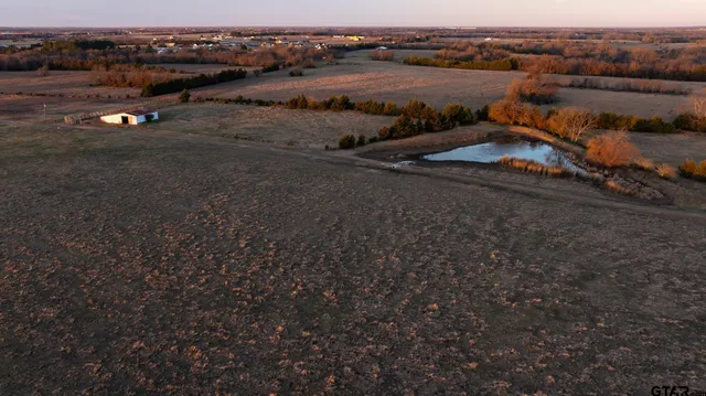 $1,641,600 | 779 County Road 33060, Sumner, TX 75486