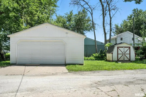 $184,000 | 24776 178th Street, Pleasant Valley, IA 52767