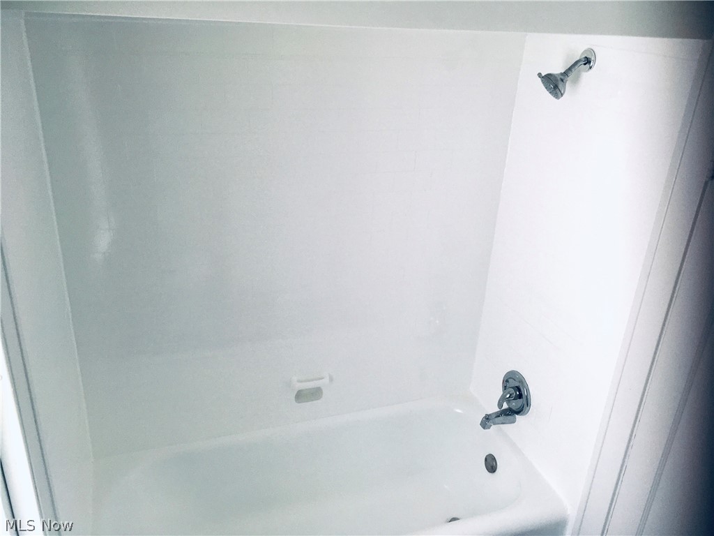 3397 Kildare Road Cleveland, OH 44118 - Photo 24 of 29 Gallery Image 24