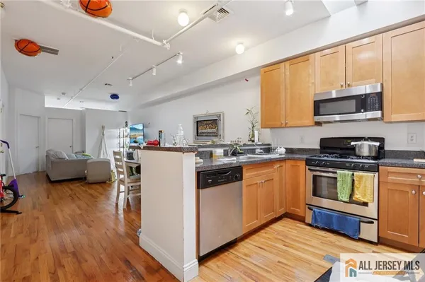 $2,495,000 | 378 George Street, New Brunswick, NJ 08901