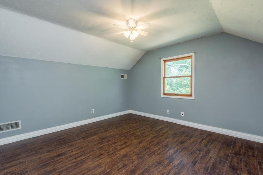 1031 Federal Road Madisonville, TN 37354 - Photo 21 of 36 Gallery Image 21
