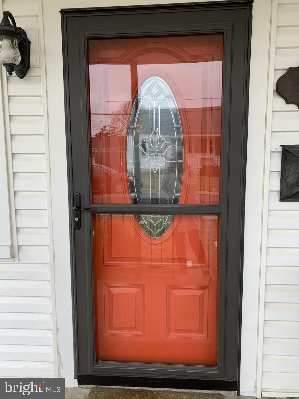 26 Cliffwood Road Baltimore, MD 21206 - Photo 15 of 23 Front Door (storm door)