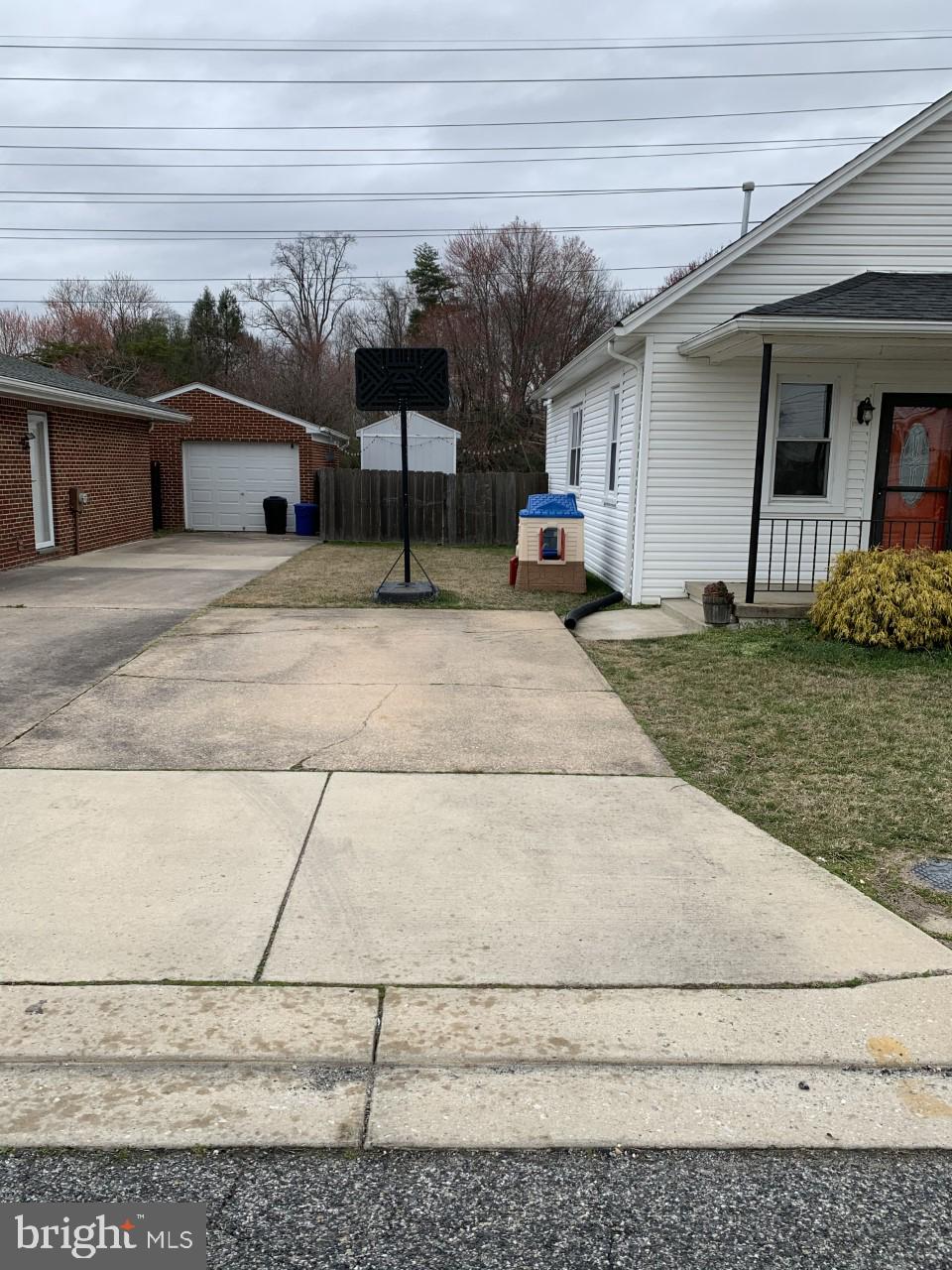 26 Cliffwood Road Baltimore, MD 21206 - Photo 23 of 23 Driveway