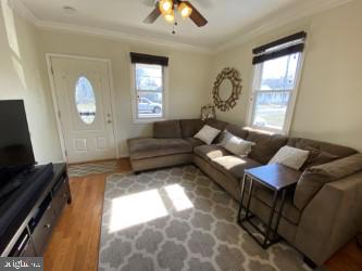 26 Cliffwood Road Baltimore, MD 21206 - Photo 8 of 23 Living Room