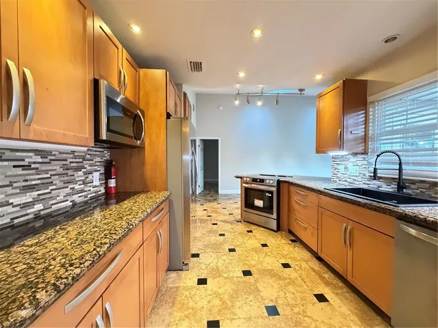 $2,850 | 221 Dempsey Way, Orlando, FL 32835