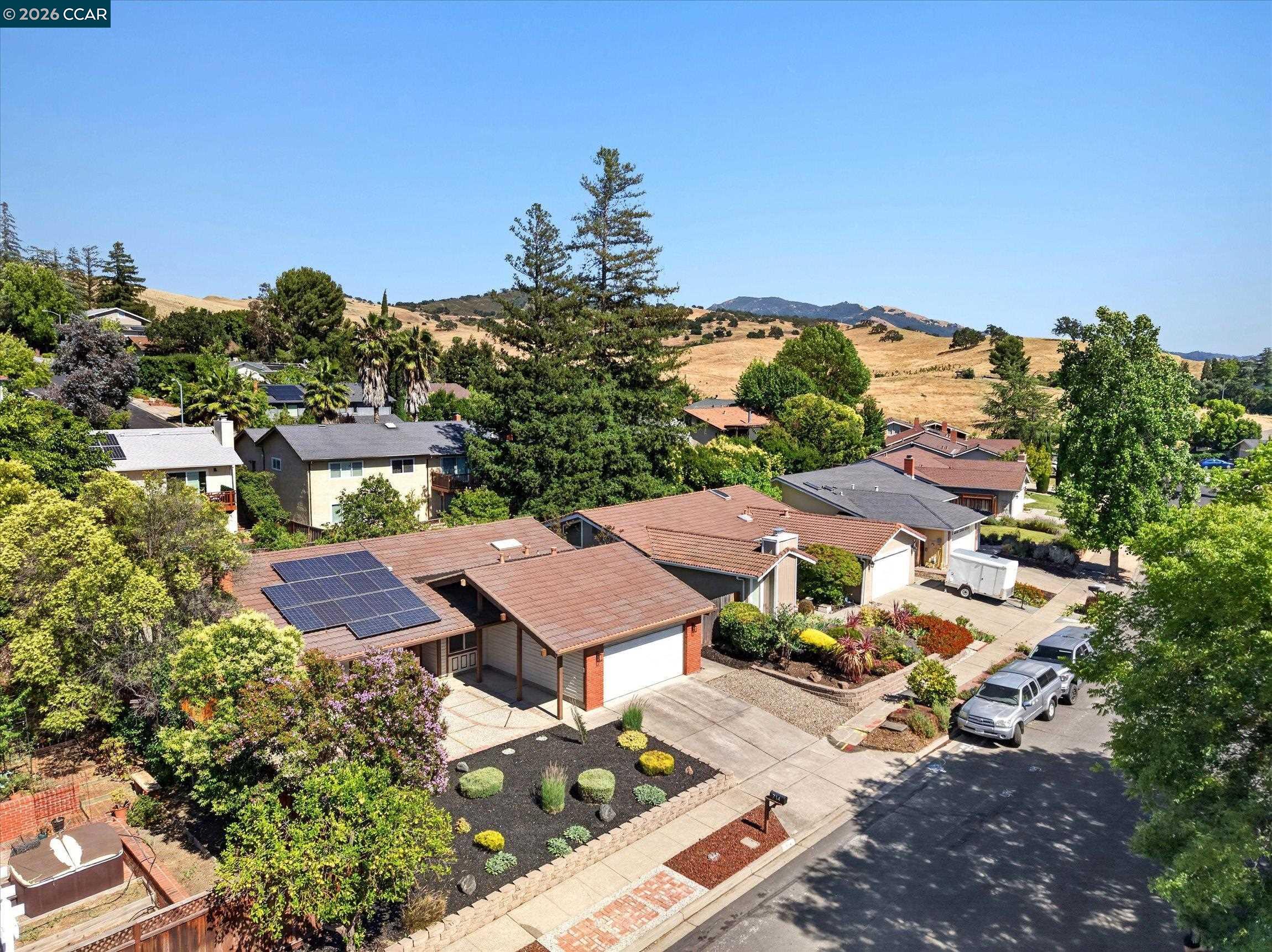 714 Navaronne Way Concord, CA 94518 - Photo 2 of 41