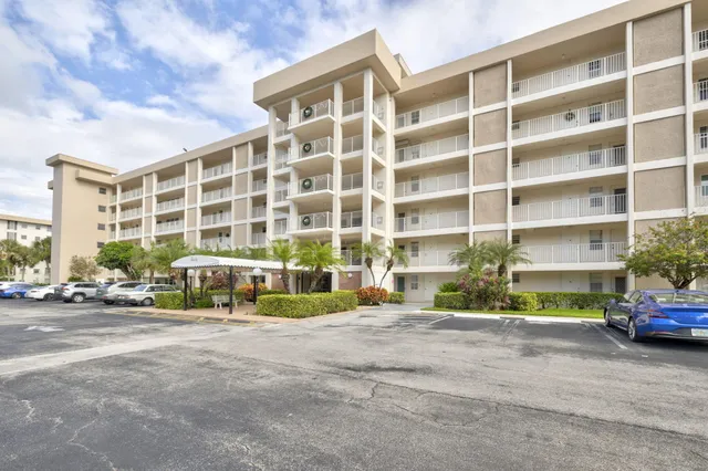 $1,800 | 2851 South Palm Aire Drive, Unit 407, Pompano Beach, FL 33069