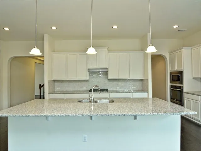 $3,648 | 15421 Cinca Terra Drive, Bee Cave, TX 78738