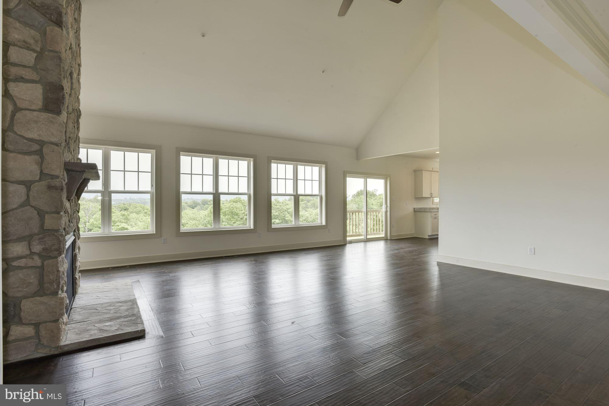 2804 Bidle Road Middletown, MD 21769 - Photo 12 of 30 Family Room