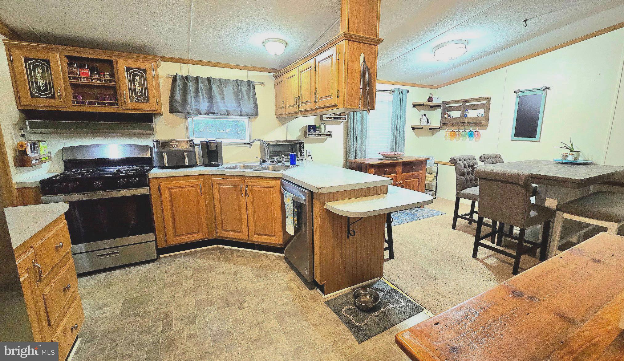 845 Old Forge Road Oxford, PA 19363 - Photo 3 of 21 Kitchen w/loads of storage