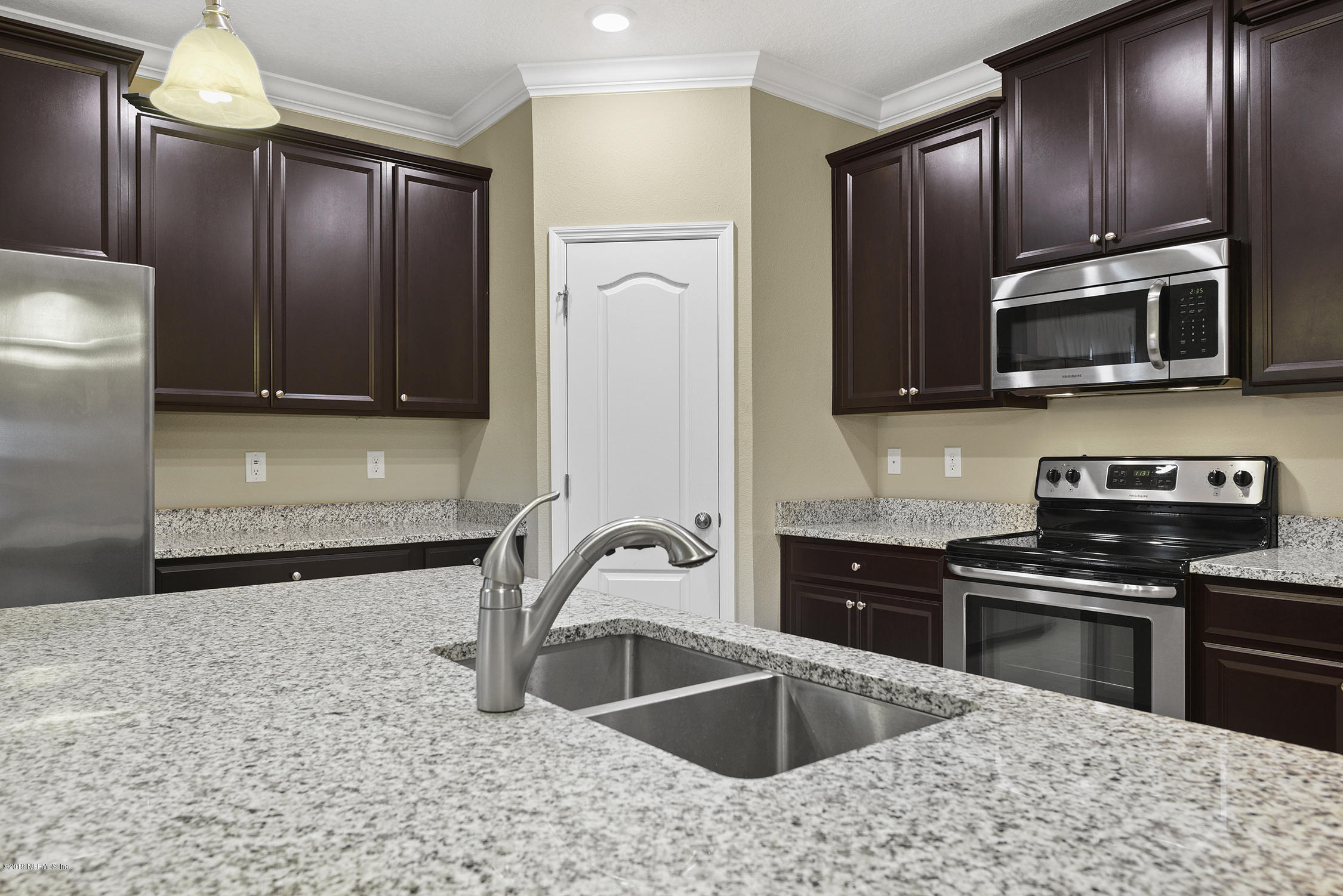 156 Crown Colony Road St. Augustine, FL 32092 - Photo 9 of 33 Kitchen 3