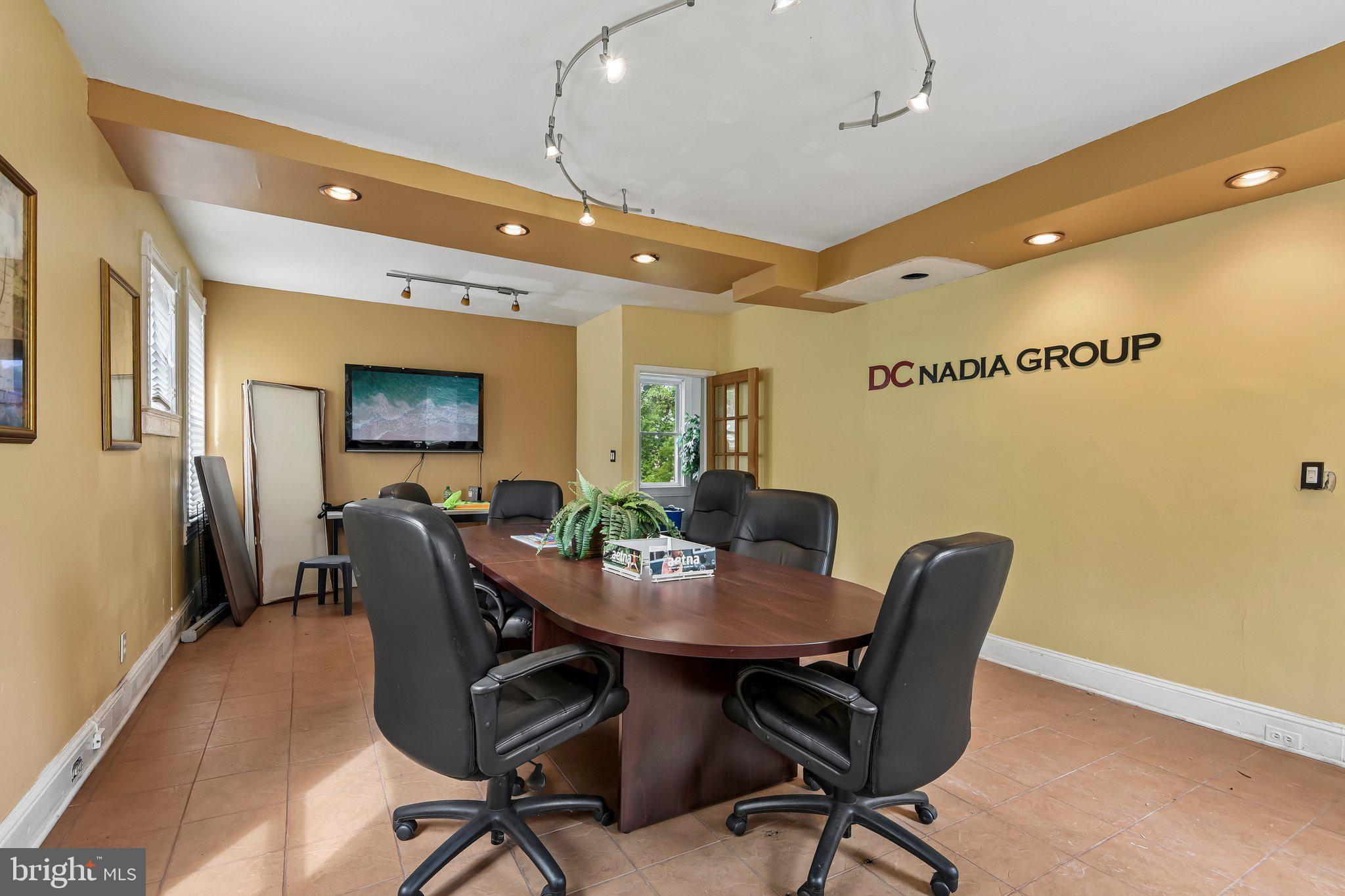 6500 Windsor Mill Road Baltimore, MD 21207 - Photo 7 of 24