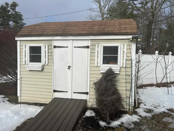 $249,000 | 3 Federal Hill Lane, Lee, NH 03861