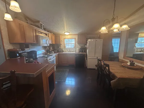 $249,000 | 3 Federal Hill Lane, Lee, NH 03861